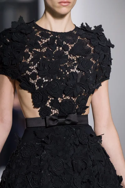 Look 18